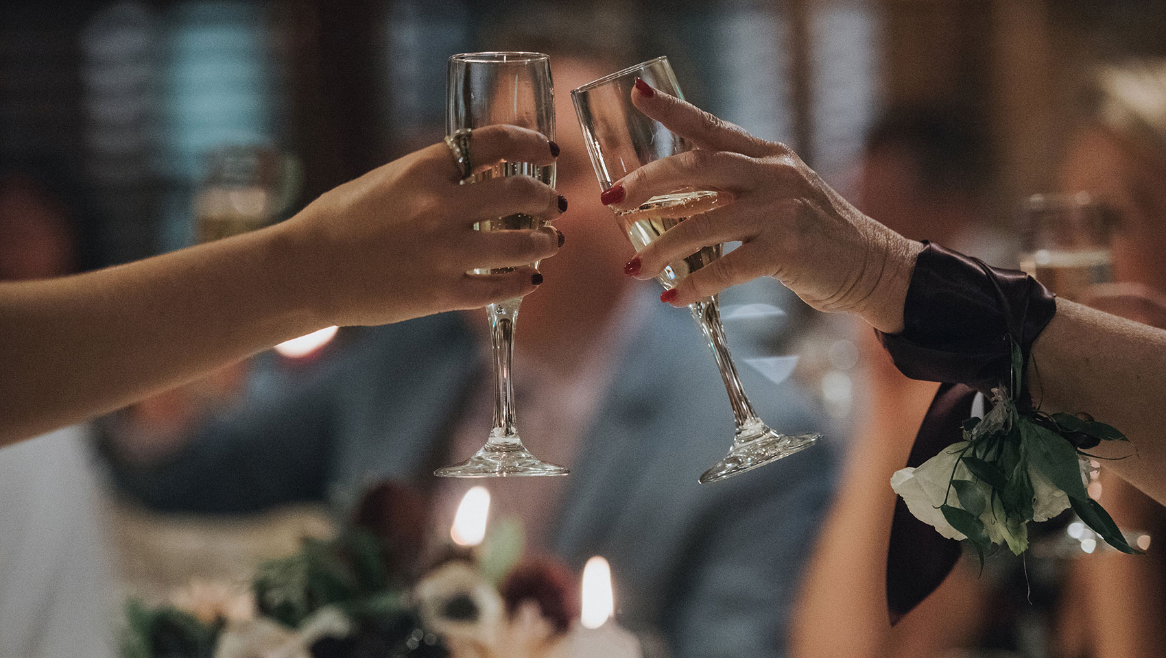 vintage hotel wedding ceremony