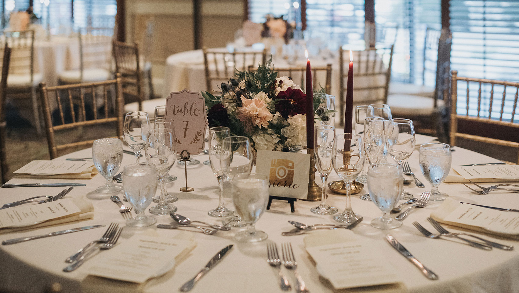 wedding ceremony table settings